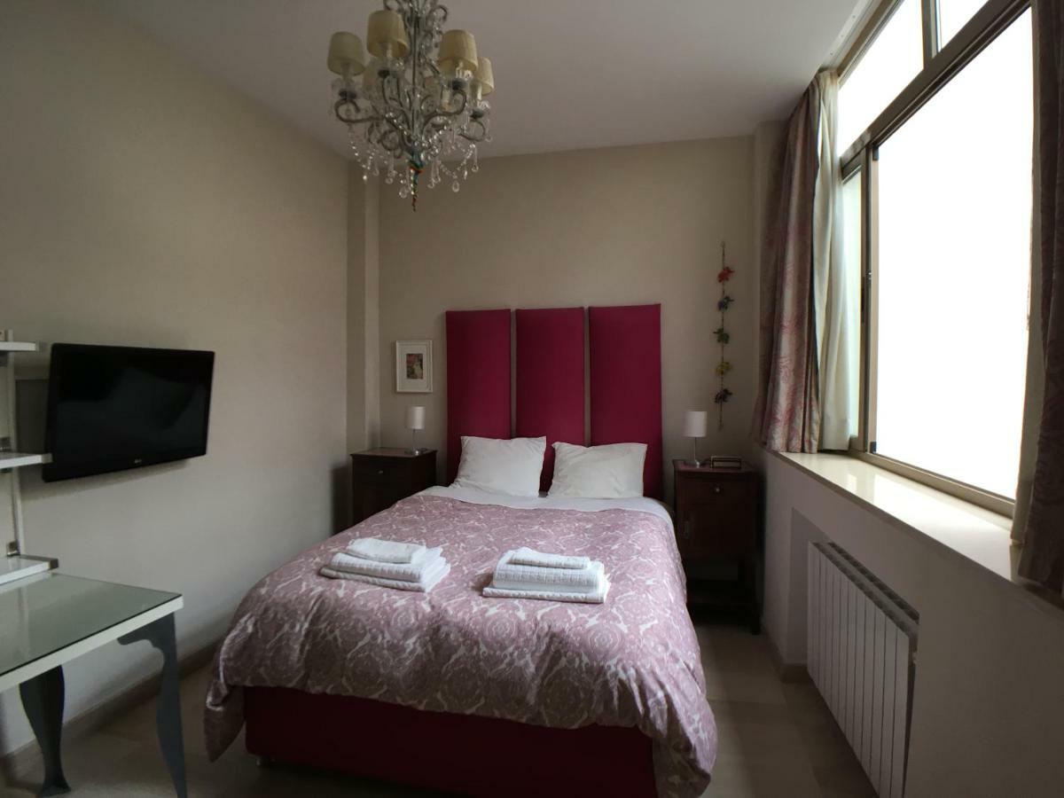 Guest House Europa 12 Sevilla Dış mekan fotoğraf