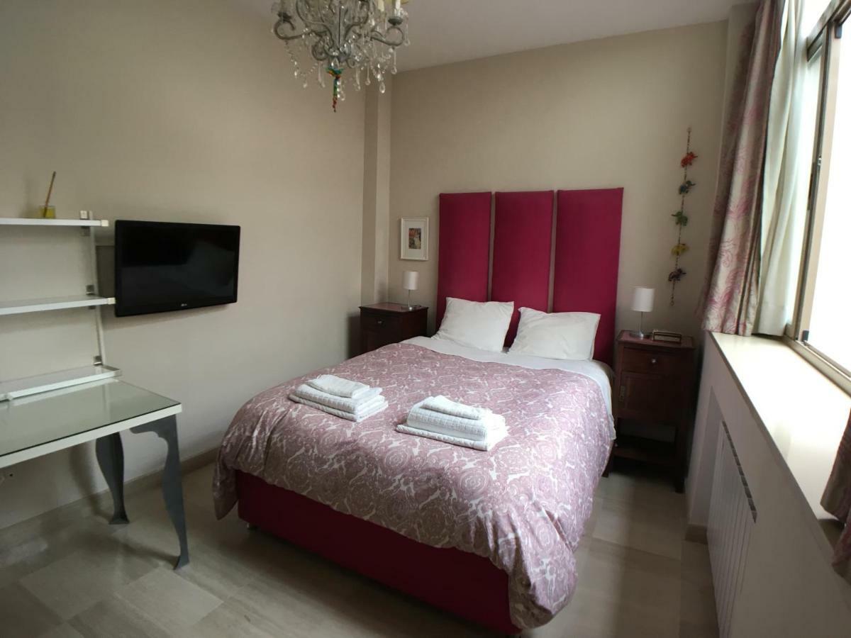 Guest House Europa 12 Sevilla Dış mekan fotoğraf